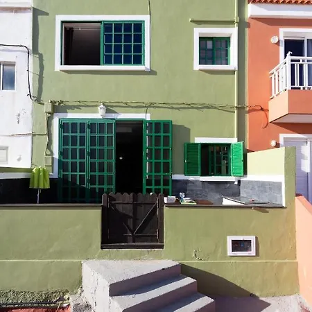 Home2book Charming Sea Front House *