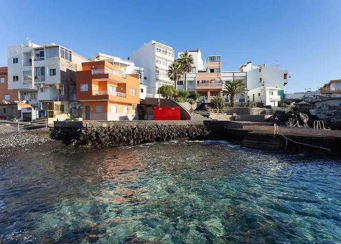 Vakantiehuis Home2book Charming Sea Front House