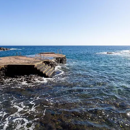 بيت للعطل Home2book Charming Sea Front House El Escobonal