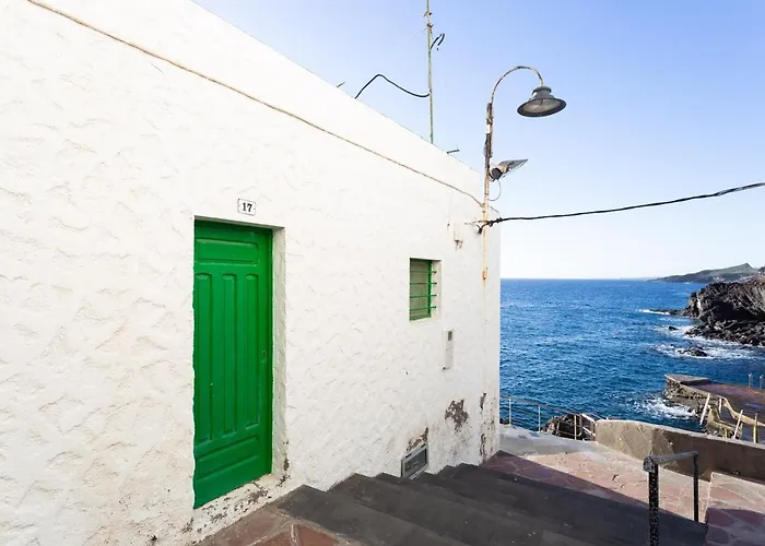 Home2book Charming Sea Front House El Escobonal