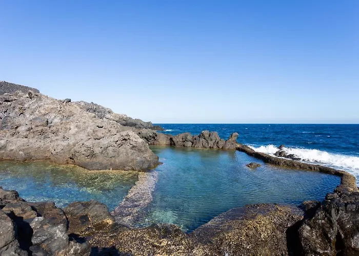 Casa vacanze Home2book Charming Sea Front House El Escobonal